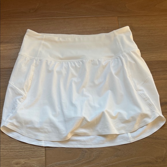 Athleta Dresses & Skirts - Athleta White Run With It 14” Skort